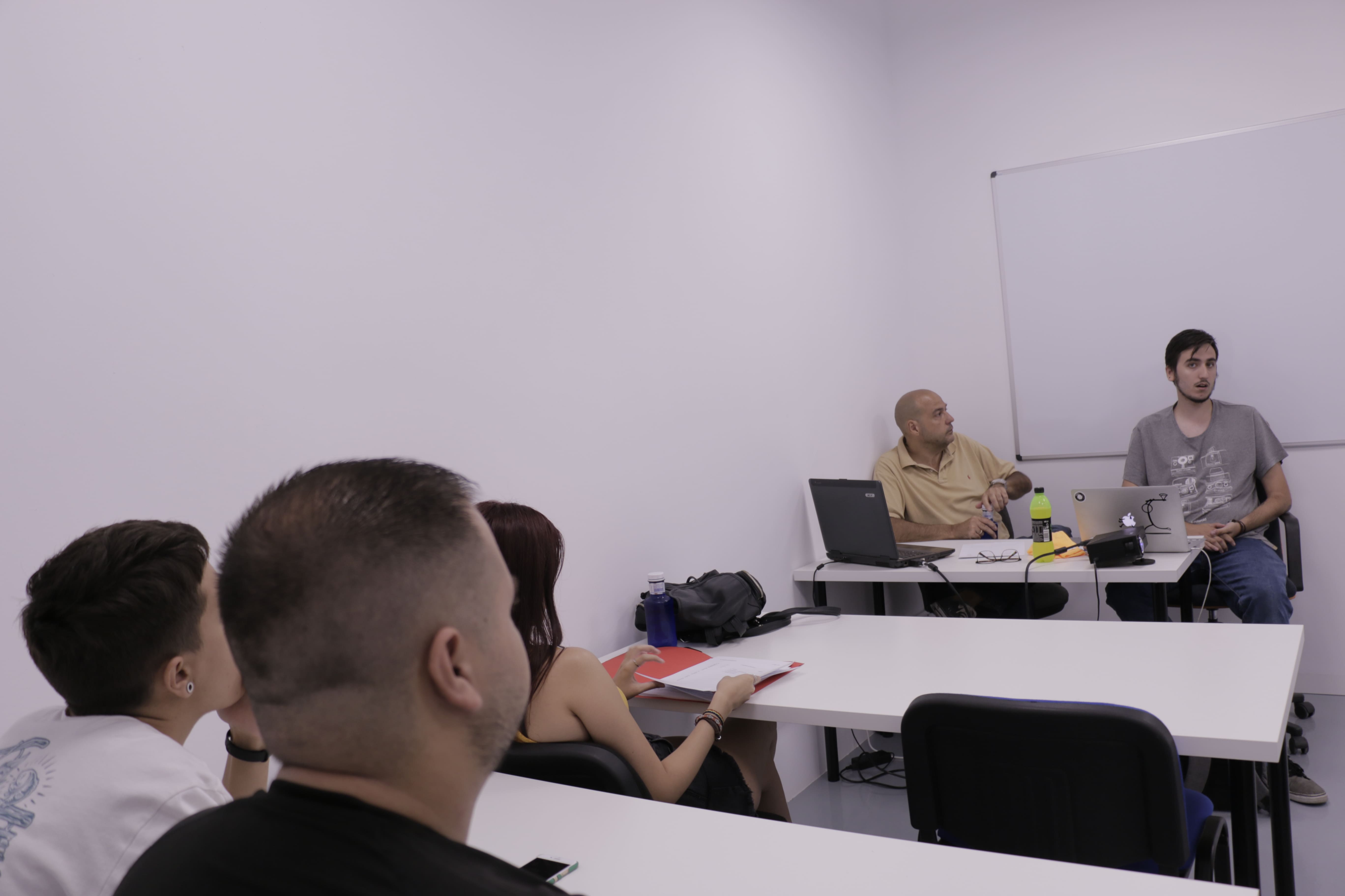 Aula 002 - imagen 1